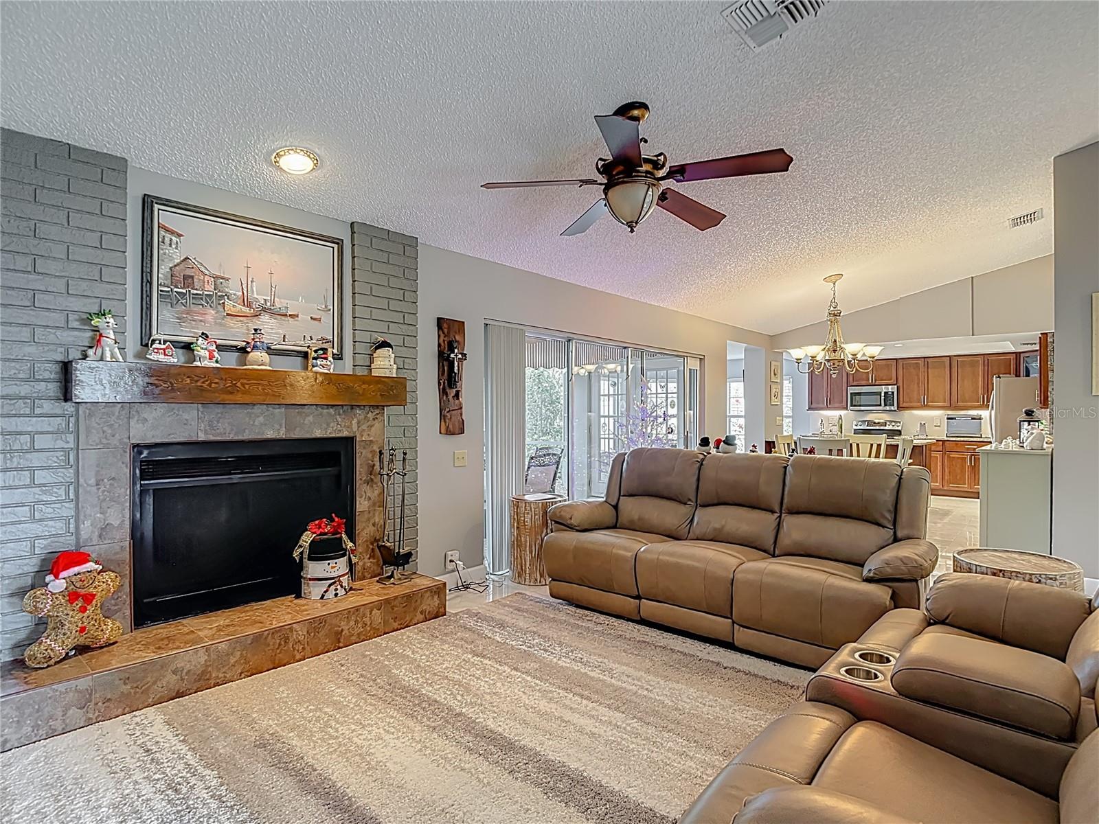 Image 11 of 44 For 3619 Player Drive