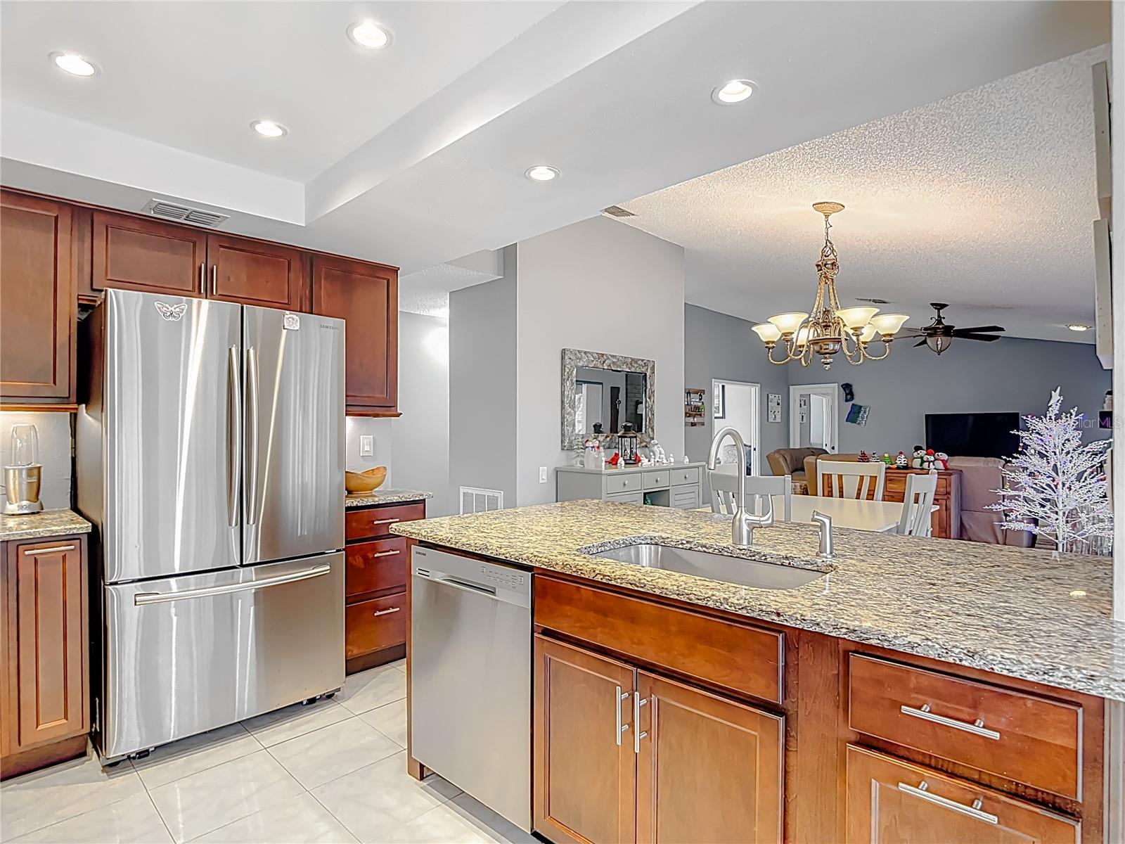 Image 18 of 44 For 3619 Player Drive