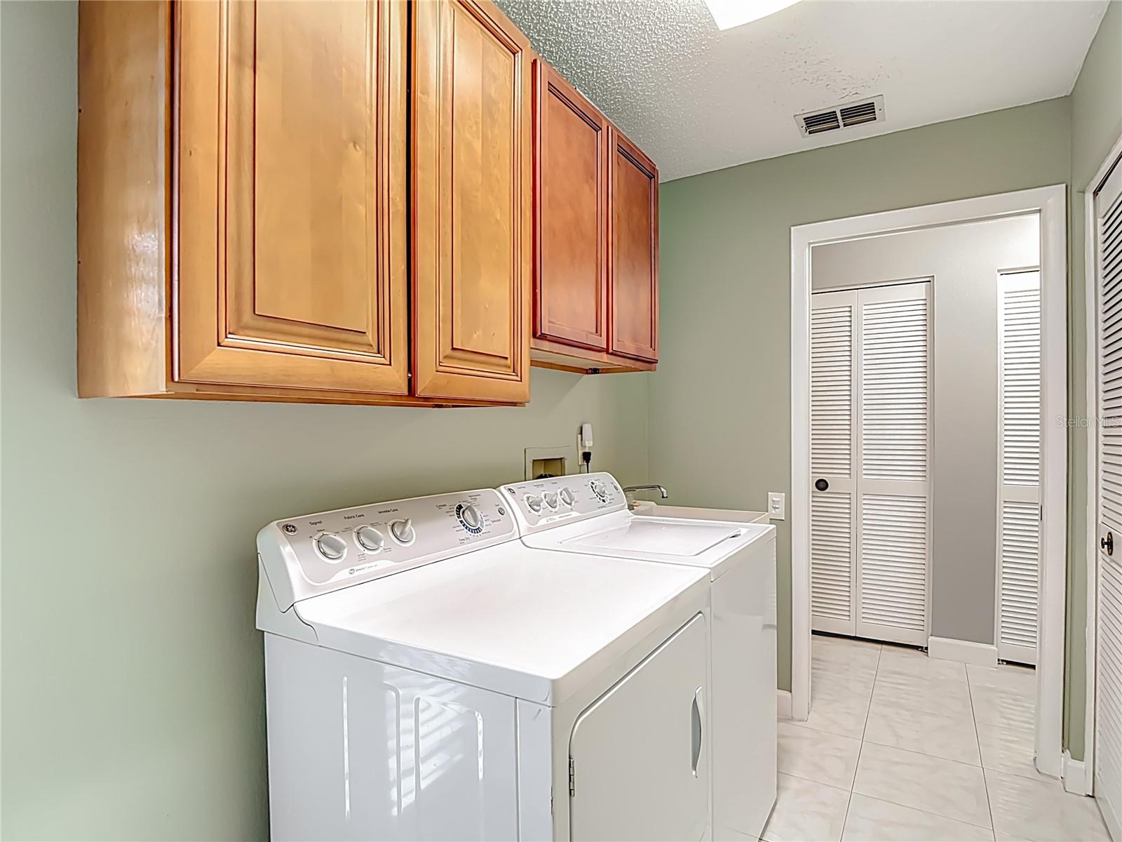 Image 32 of 44 For 3619 Player Drive