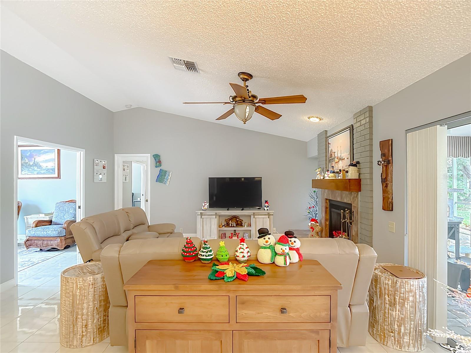 Image 8 of 44 For 3619 Player Drive