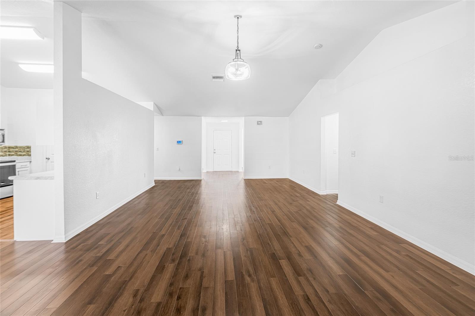 Image 23 of 71 For 418 Windermere Drive