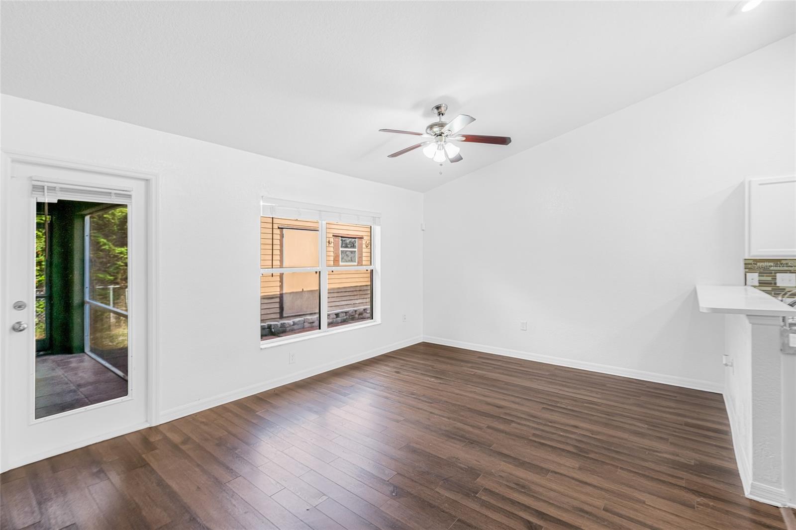 Image 24 of 71 For 418 Windermere Drive