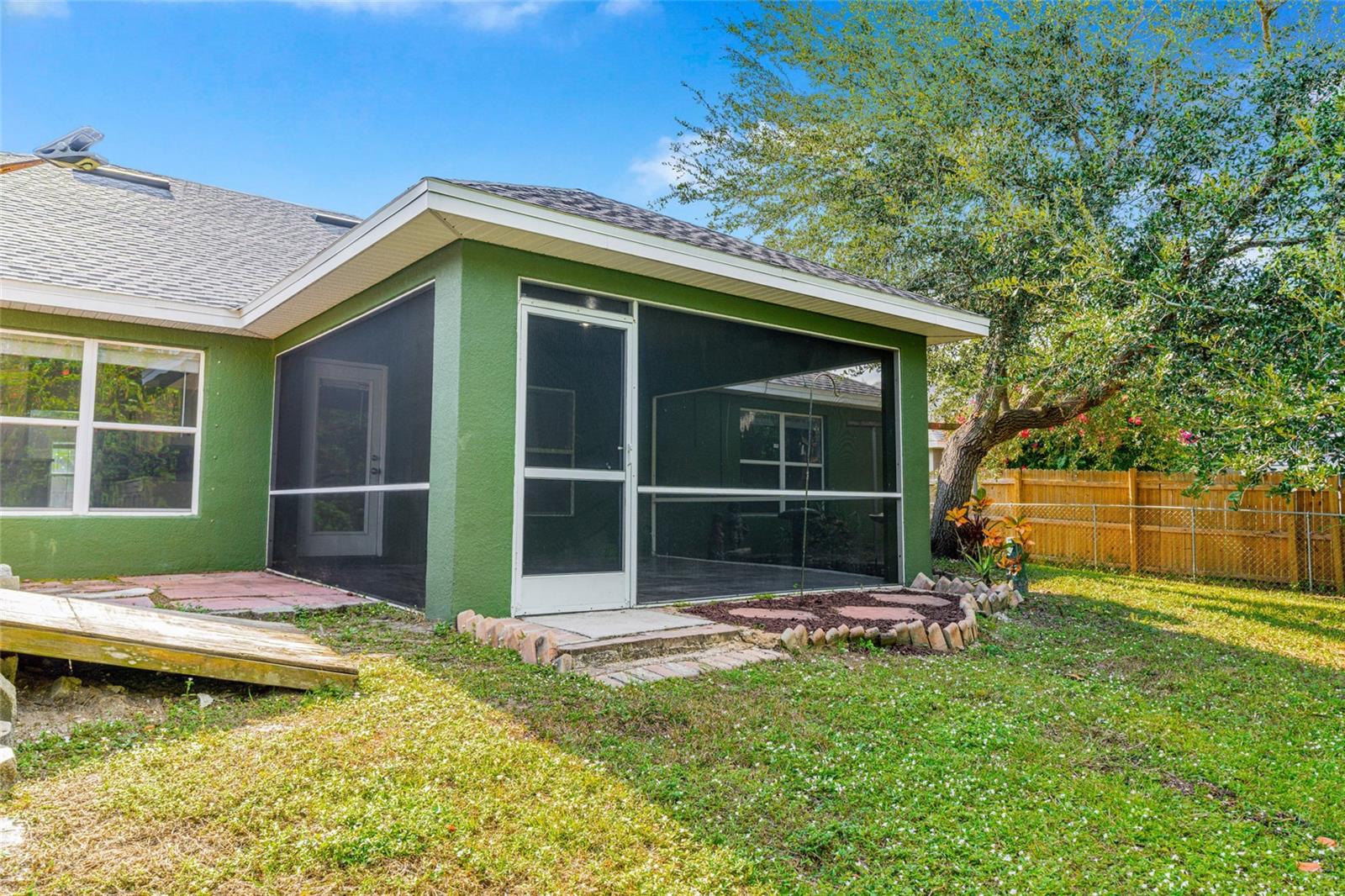 Image 52 of 71 For 418 Windermere Drive