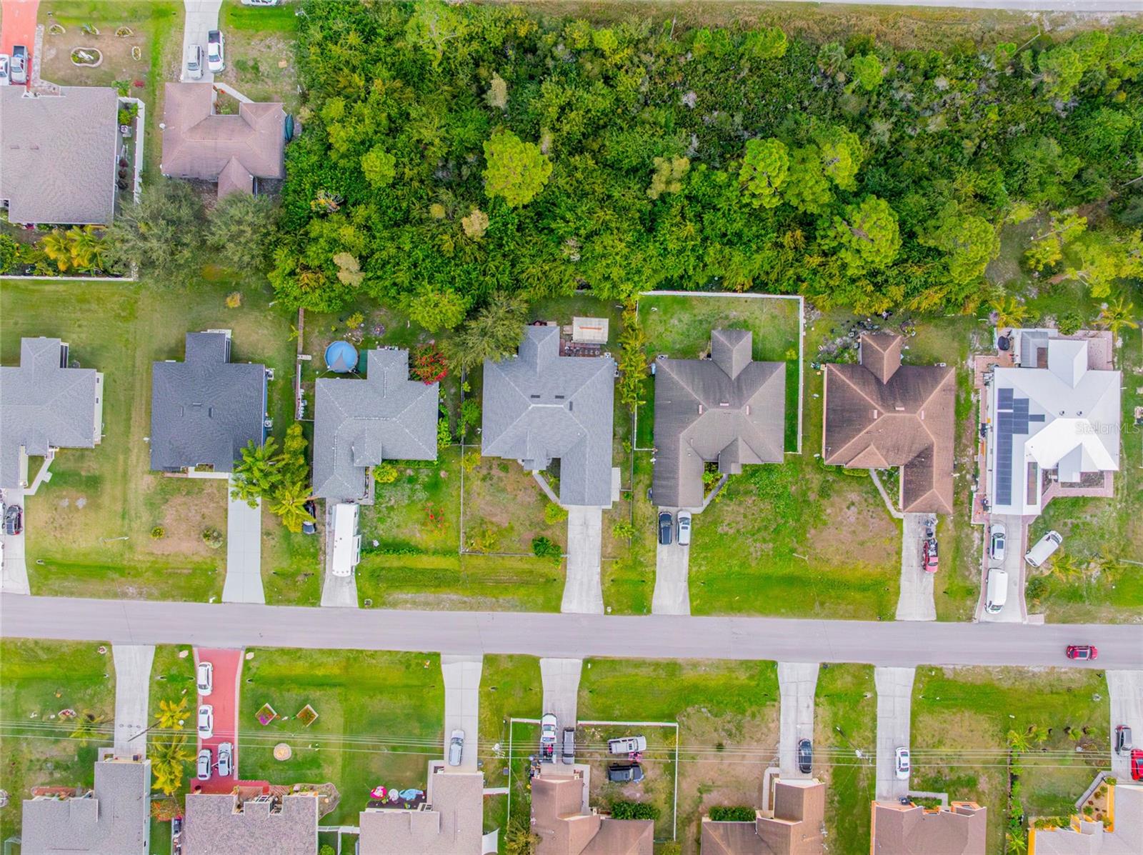 Image 61 of 71 For 418 Windermere Drive