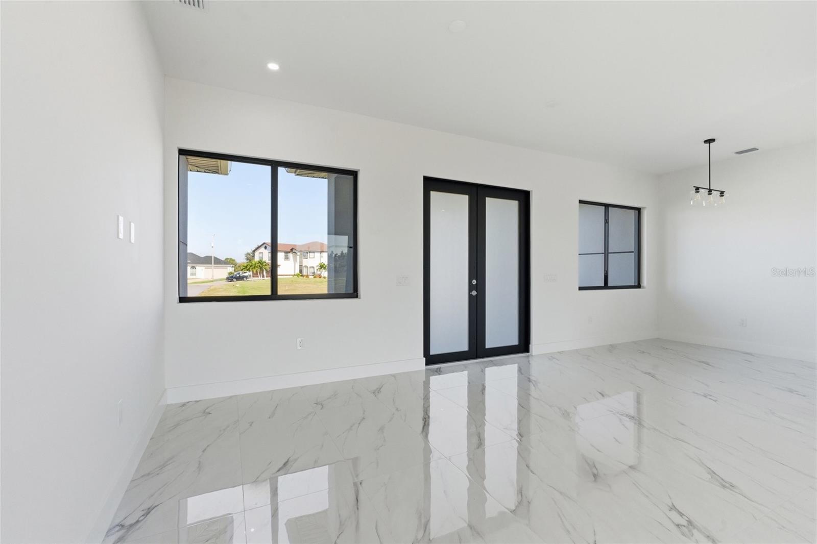 Image 18 of 71 For 2626 15th Street