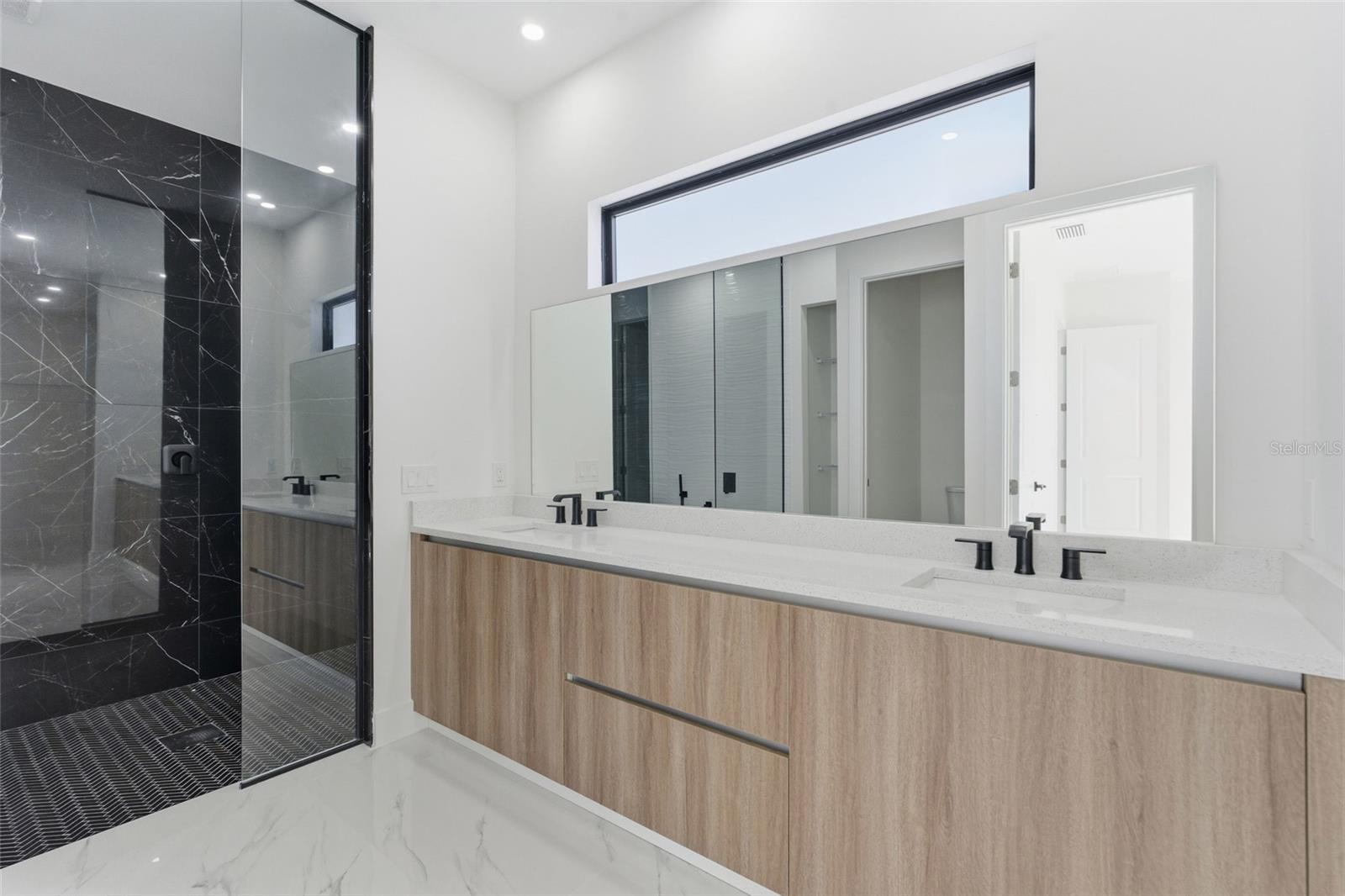 Image 38 of 71 For 2626 15th Street