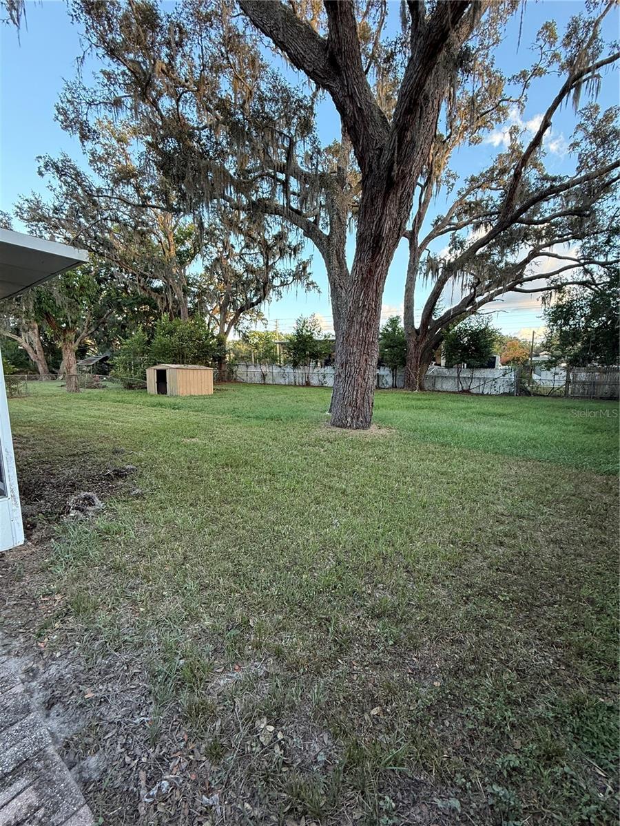 Image 14 of 14 For 11972 Lakewood Drive