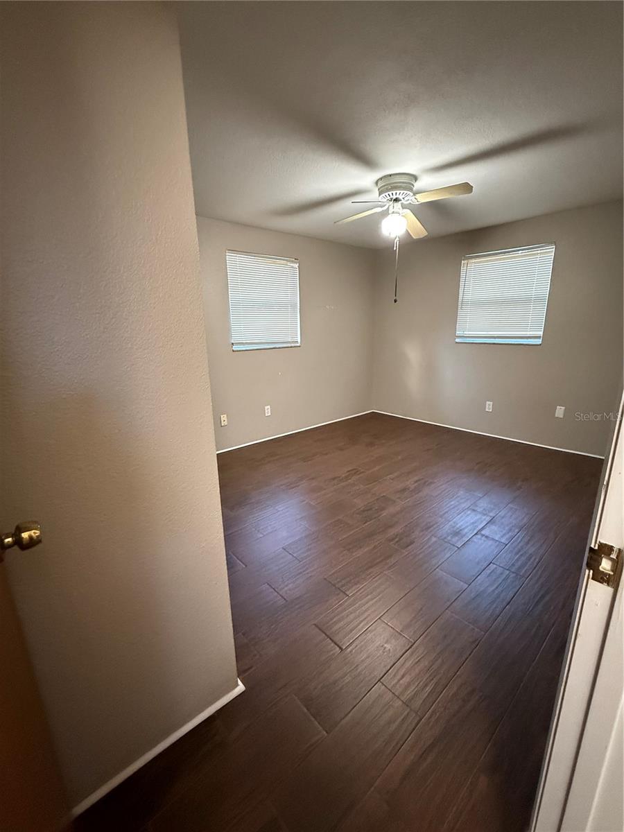 Image 9 of 14 For 11972 Lakewood Drive