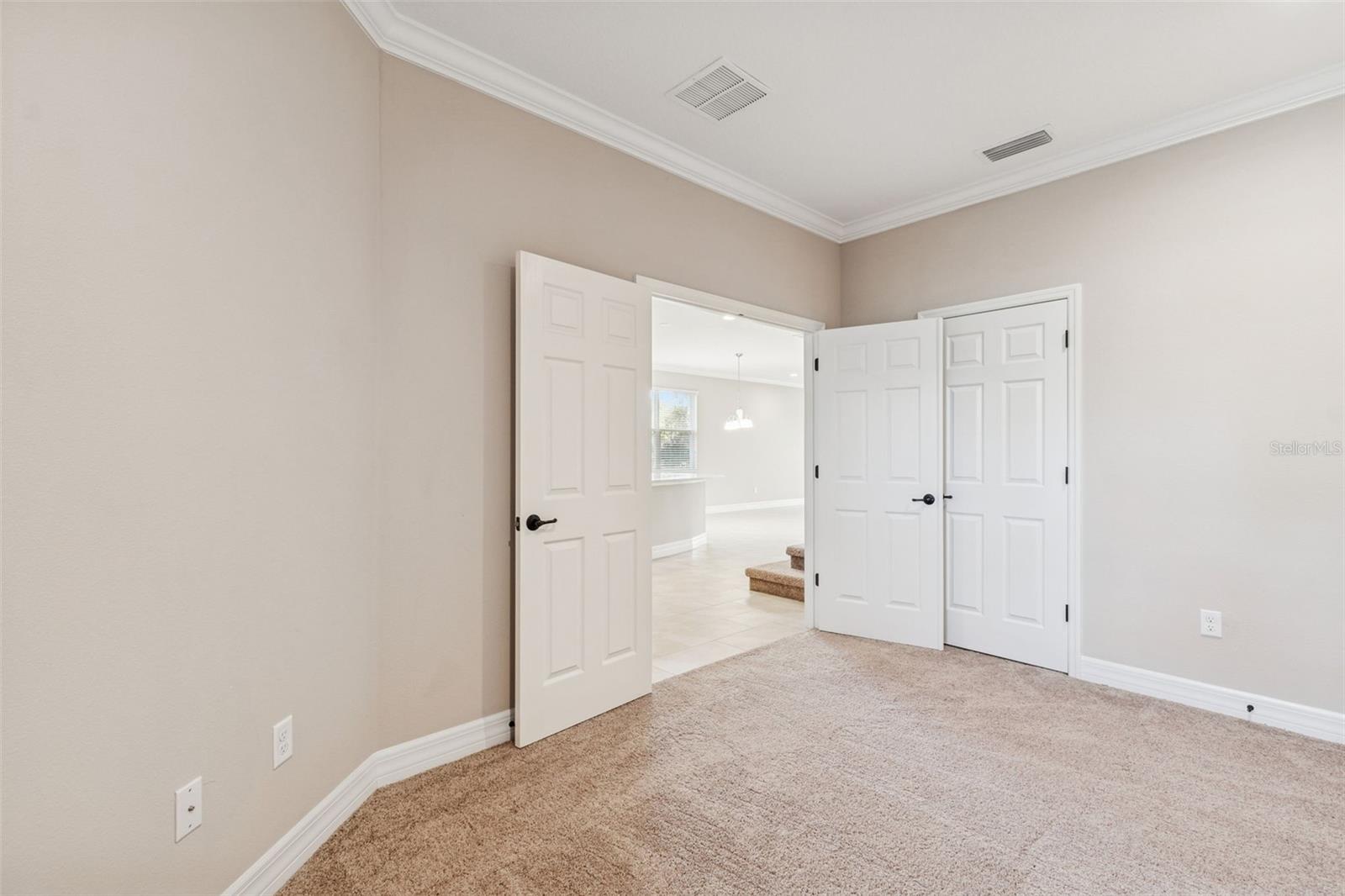 Image 10 of 70 For 345 Villa Corte Drive