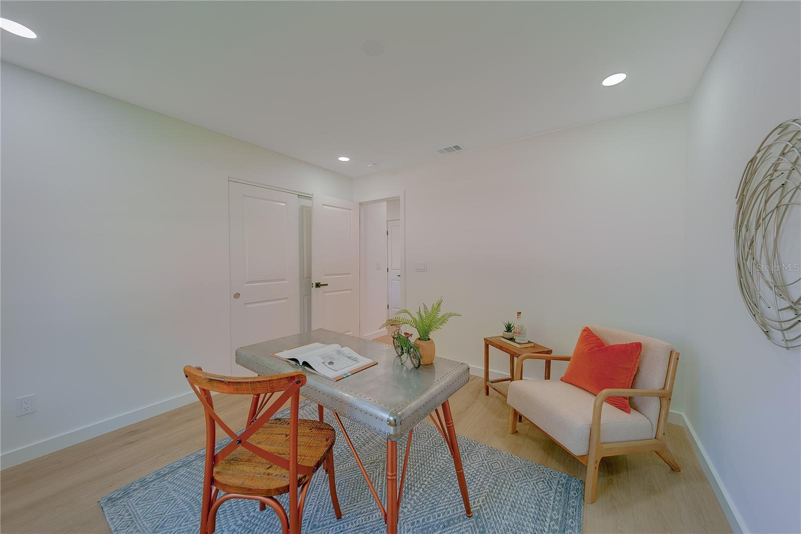 Image 36 of 65 For 1837 Sourwood Boulevard