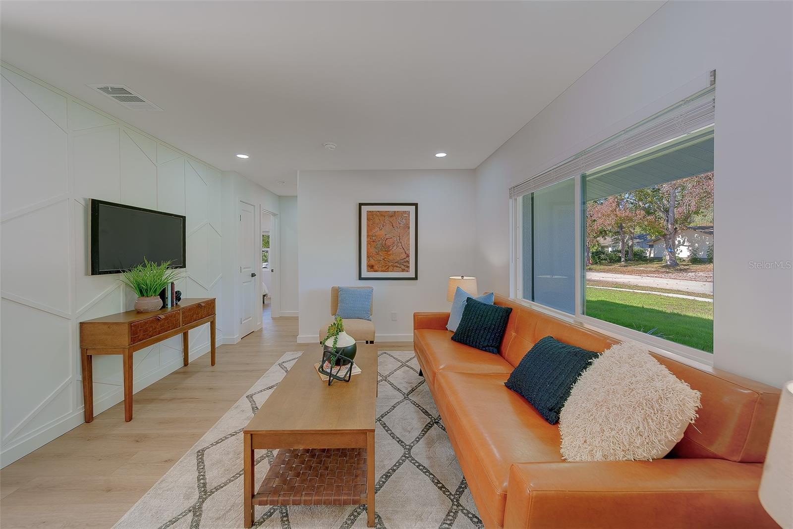 Image 9 of 65 For 1837 Sourwood Boulevard