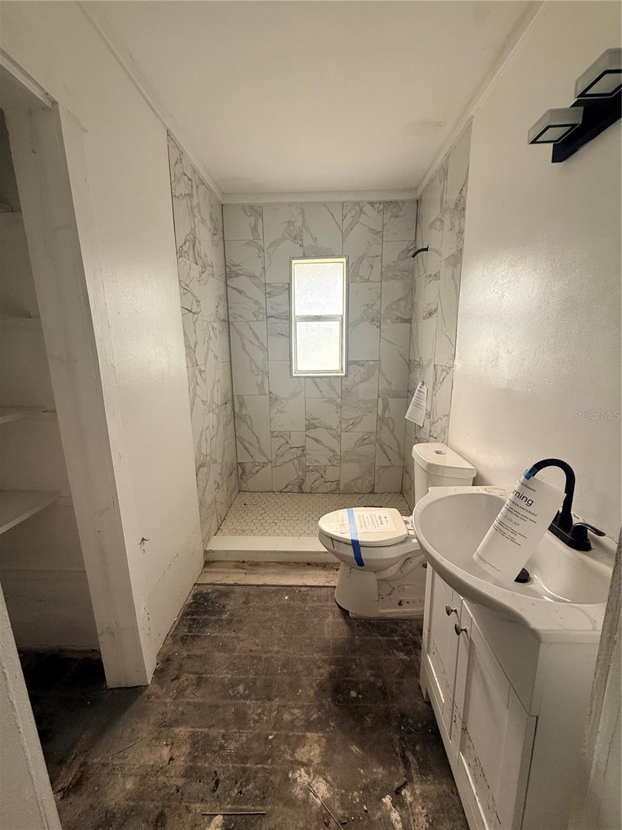 Image 18 of 18 For 40 Hall Street