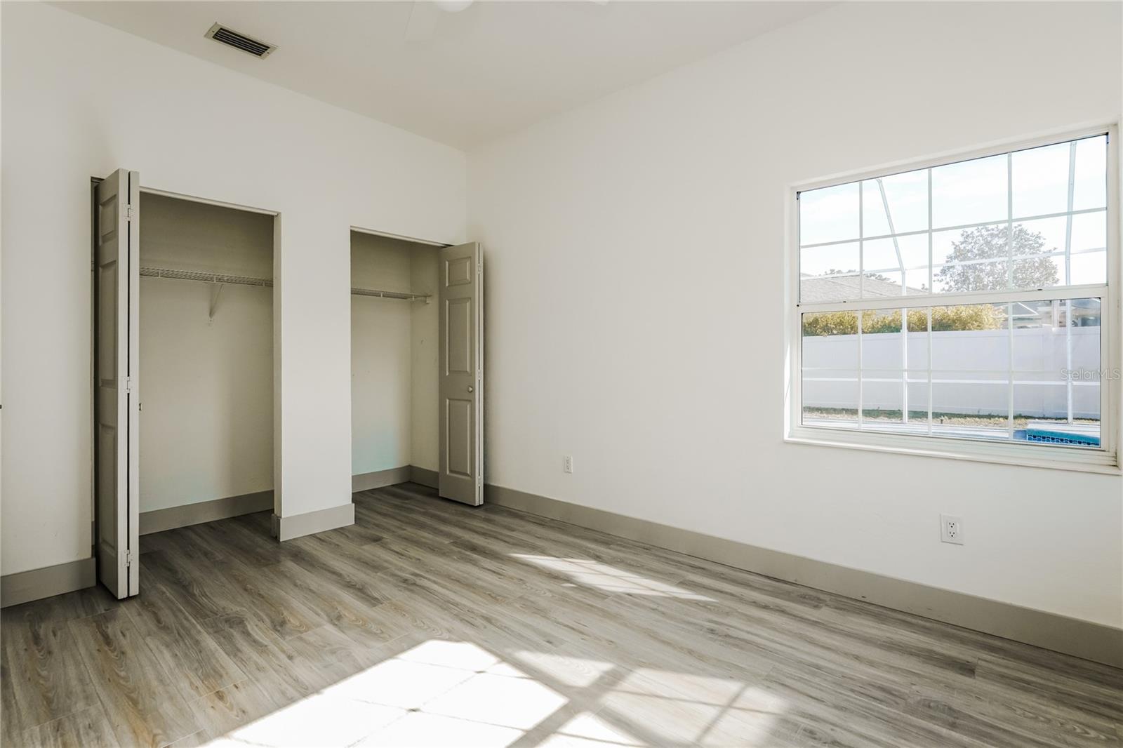 Image 14 of 20 For 71 Westcedar