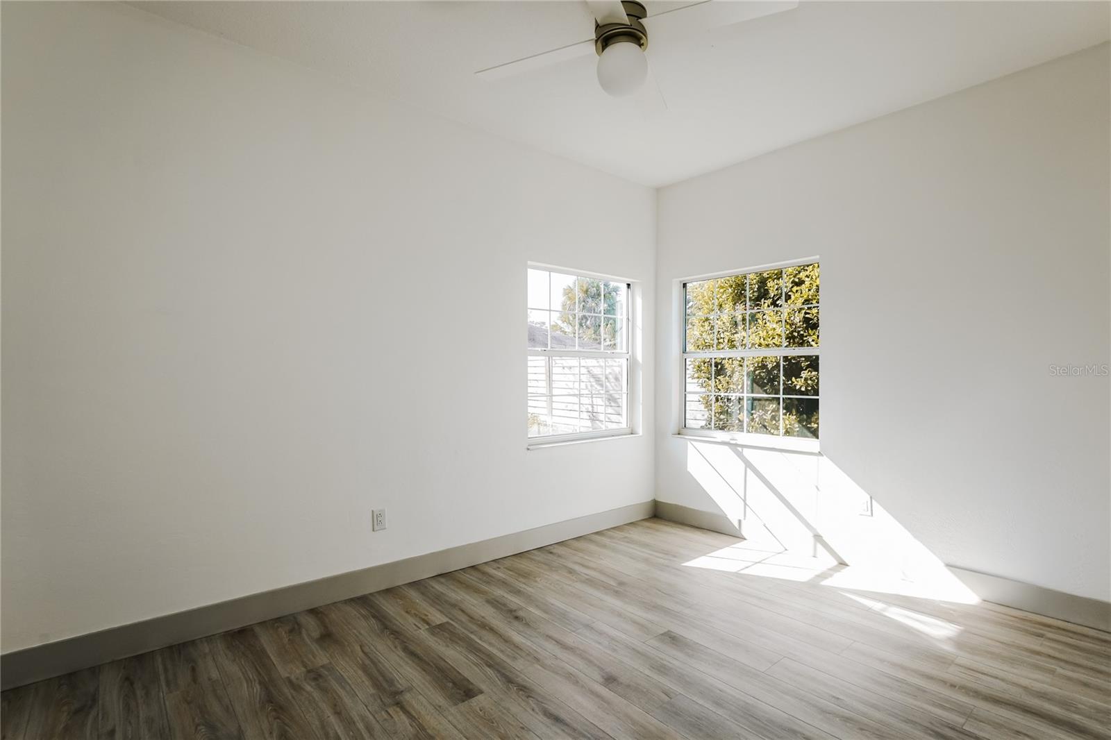 Image 15 of 20 For 71 Westcedar