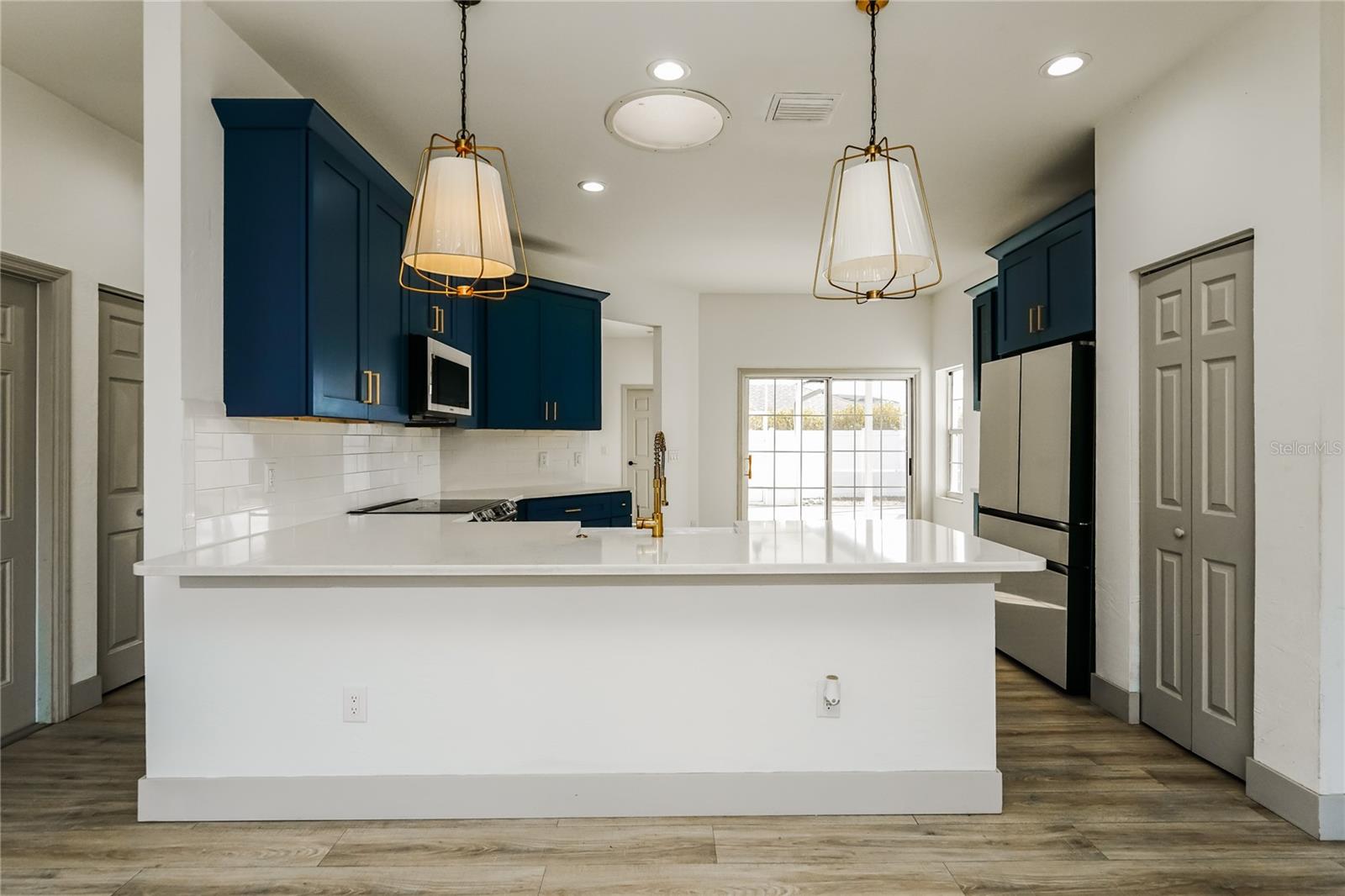 Image 7 of 20 For 71 Westcedar