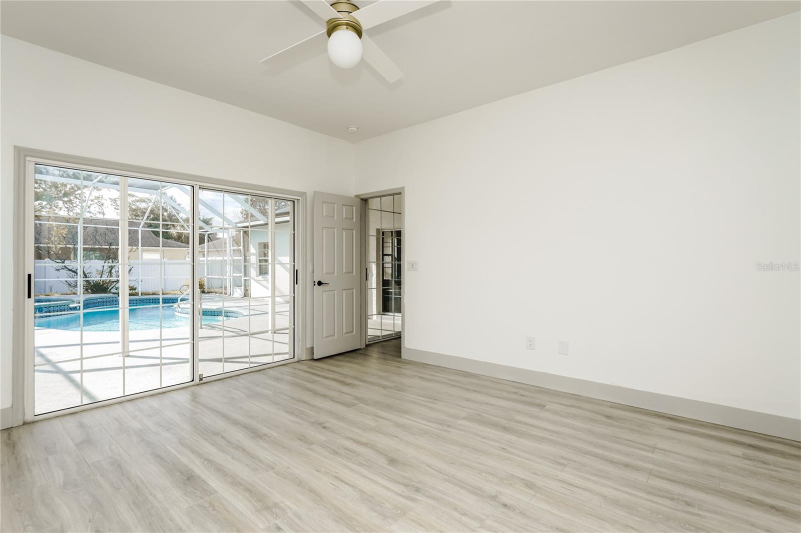 Image 9 of 20 For 71 Westcedar