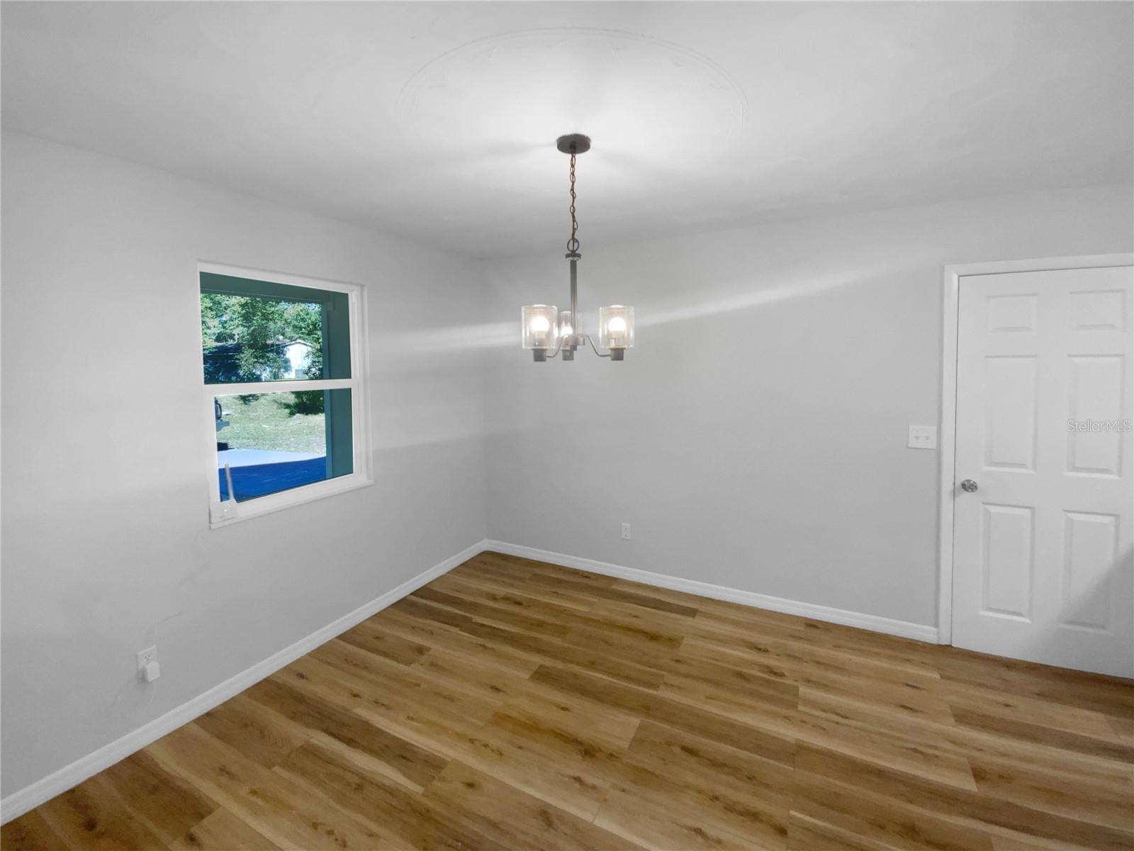 Image 12 of 27 For 186 Grand Avenue