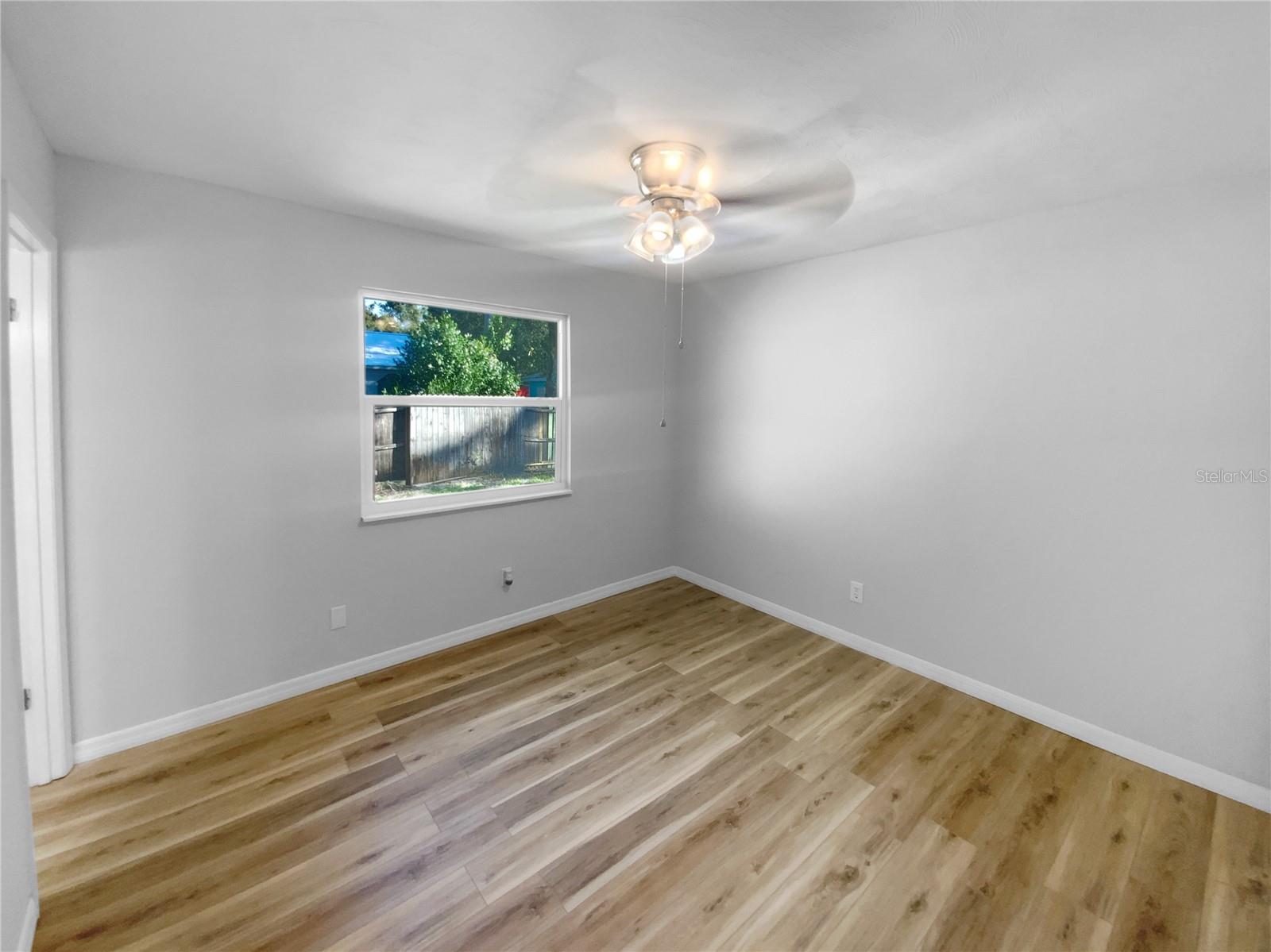 Image 16 of 27 For 186 Grand Avenue