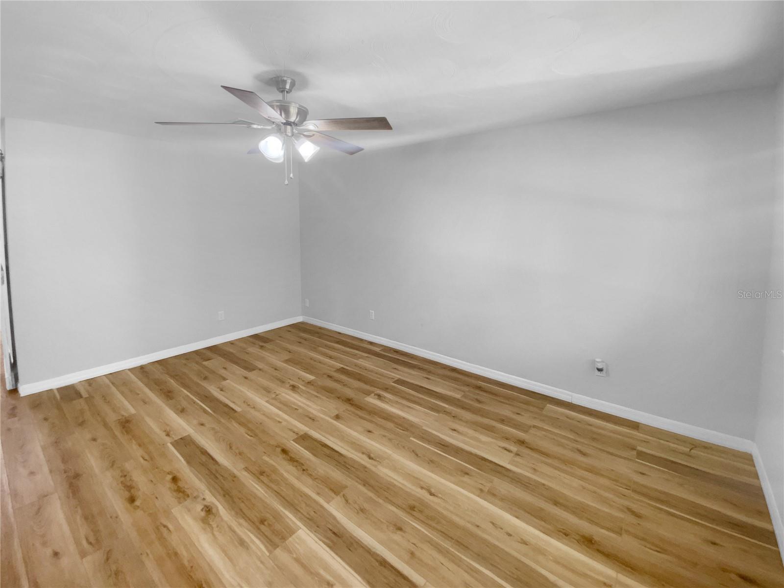 Image 18 of 27 For 186 Grand Avenue