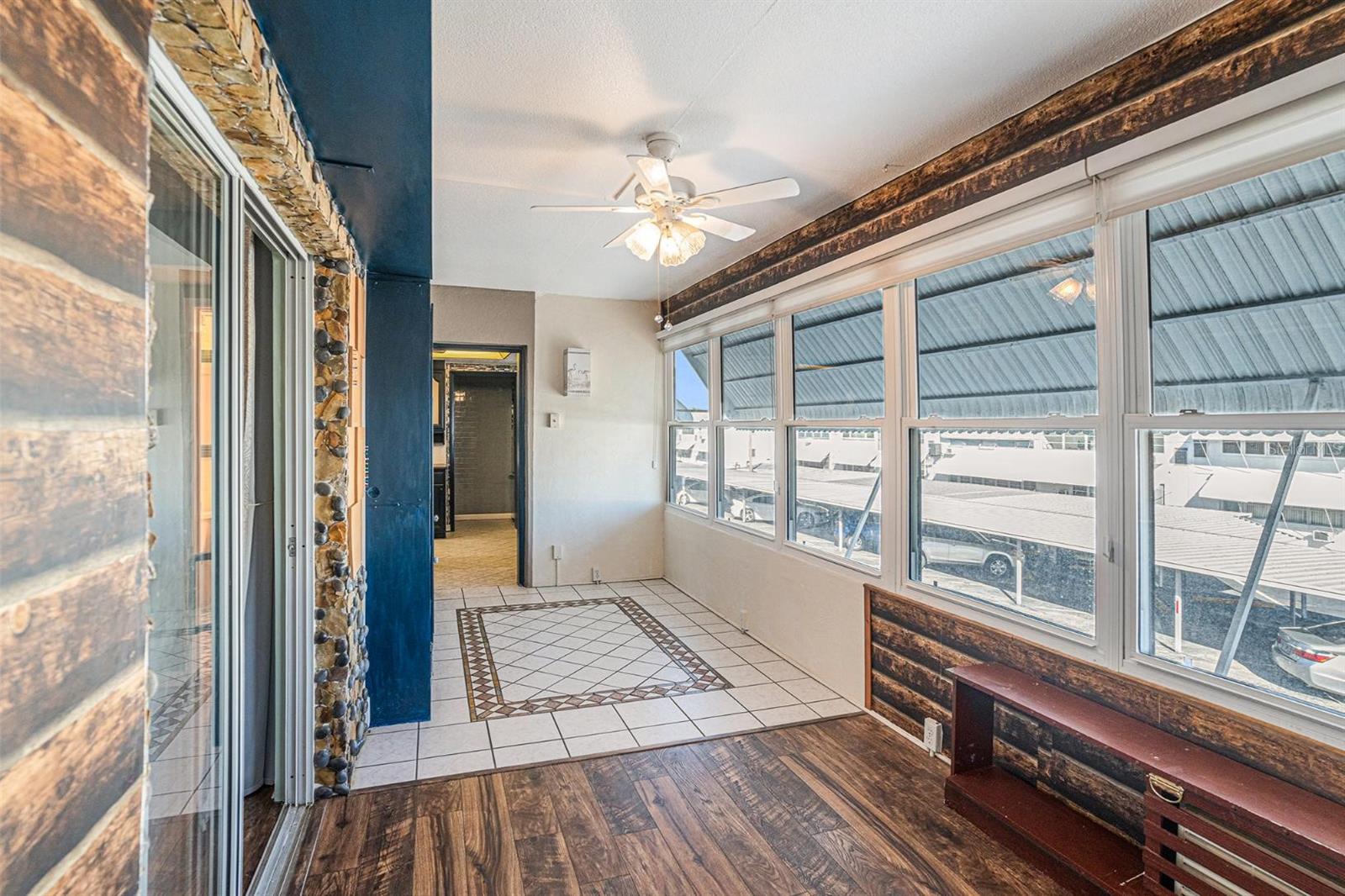 Image 10 of 23 For 1900 59th Avenue N 210