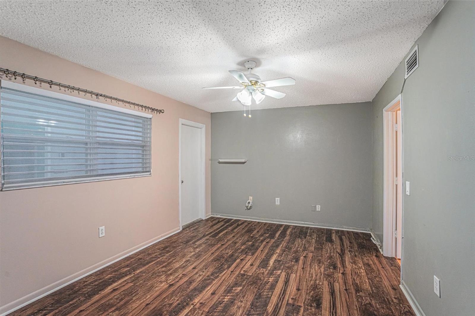 Image 17 of 23 For 1900 59th Avenue N 210