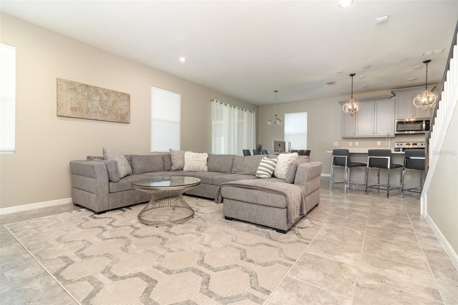 Image 13 of 36 For 2461 Avian Loop