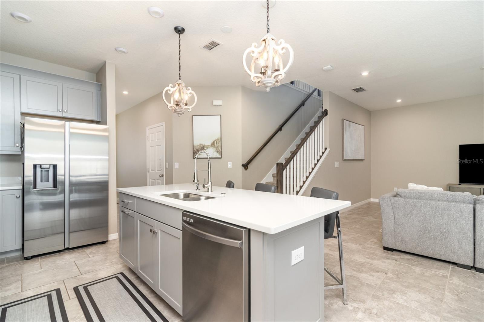 Image 9 of 36 For 2461 Avian Loop