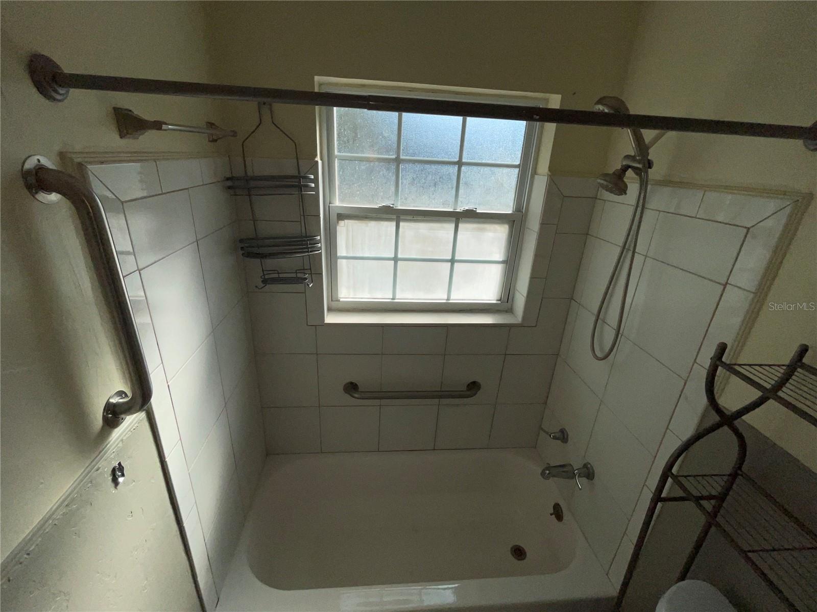 Image 16 of 29 For 632 Cardinal Street