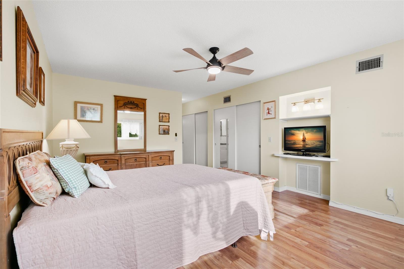 Image 20 of 32 For 2341 Haitian Drive 47