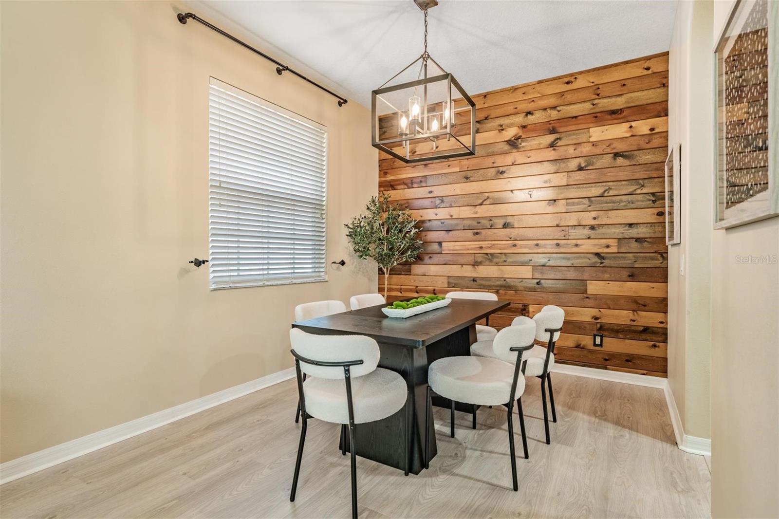 Image 10 of 53 For 15415 Dakota Sky Place