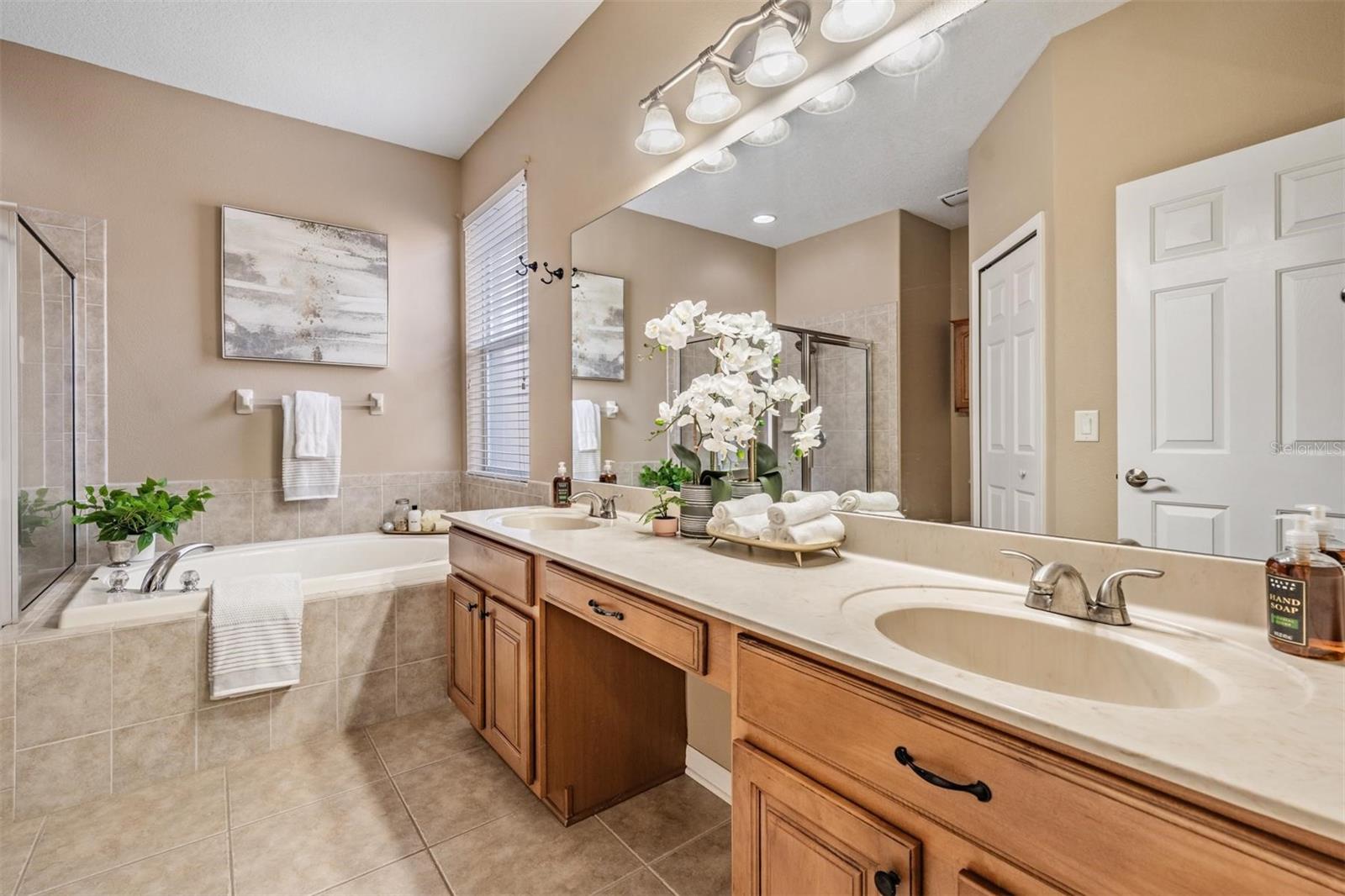 Image 24 of 53 For 15415 Dakota Sky Place