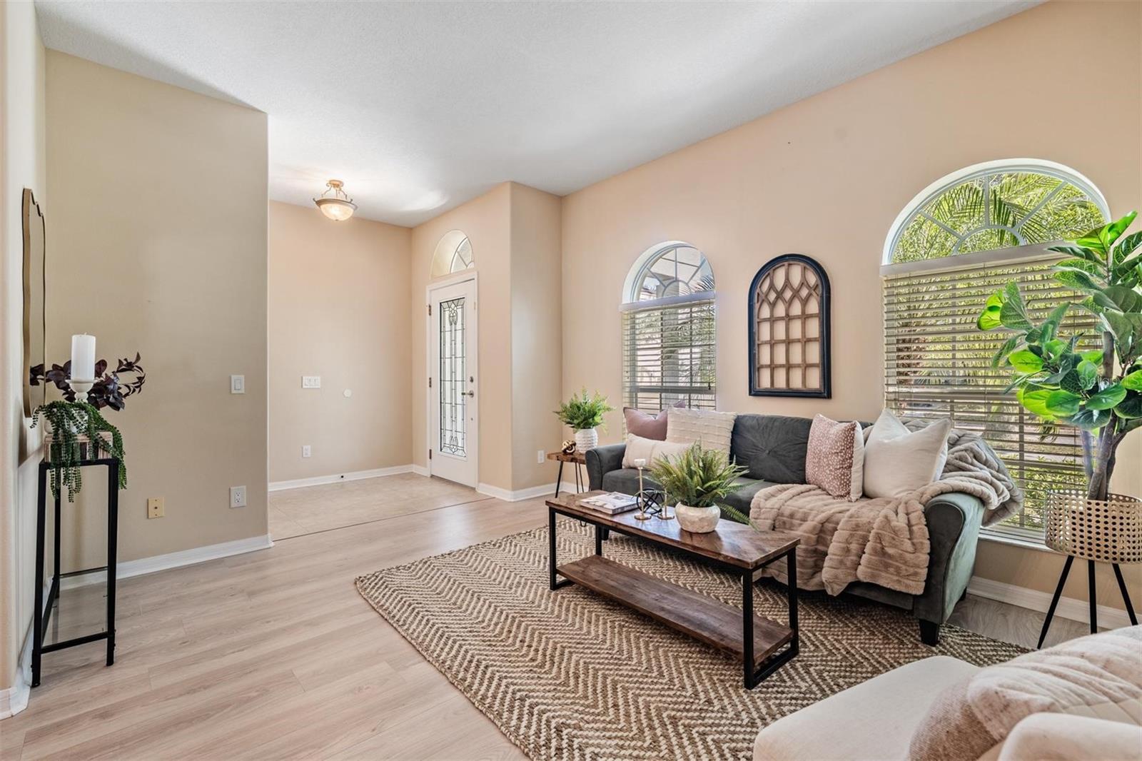 Image 6 of 53 For 15415 Dakota Sky Place