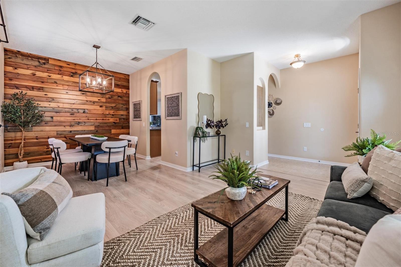 Image 8 of 53 For 15415 Dakota Sky Place