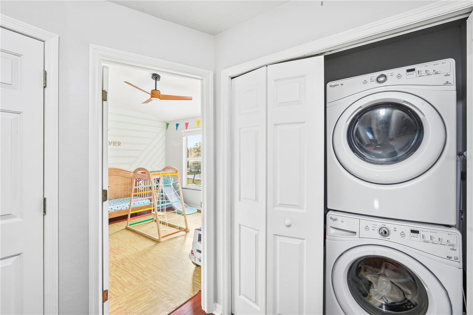 Listing photo id 11 for 12466 Country White Circle