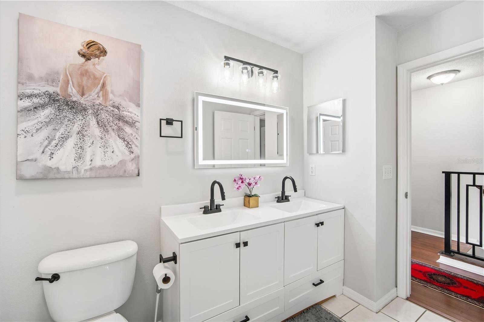 Listing photo id 14 for 12466 Country White Circle