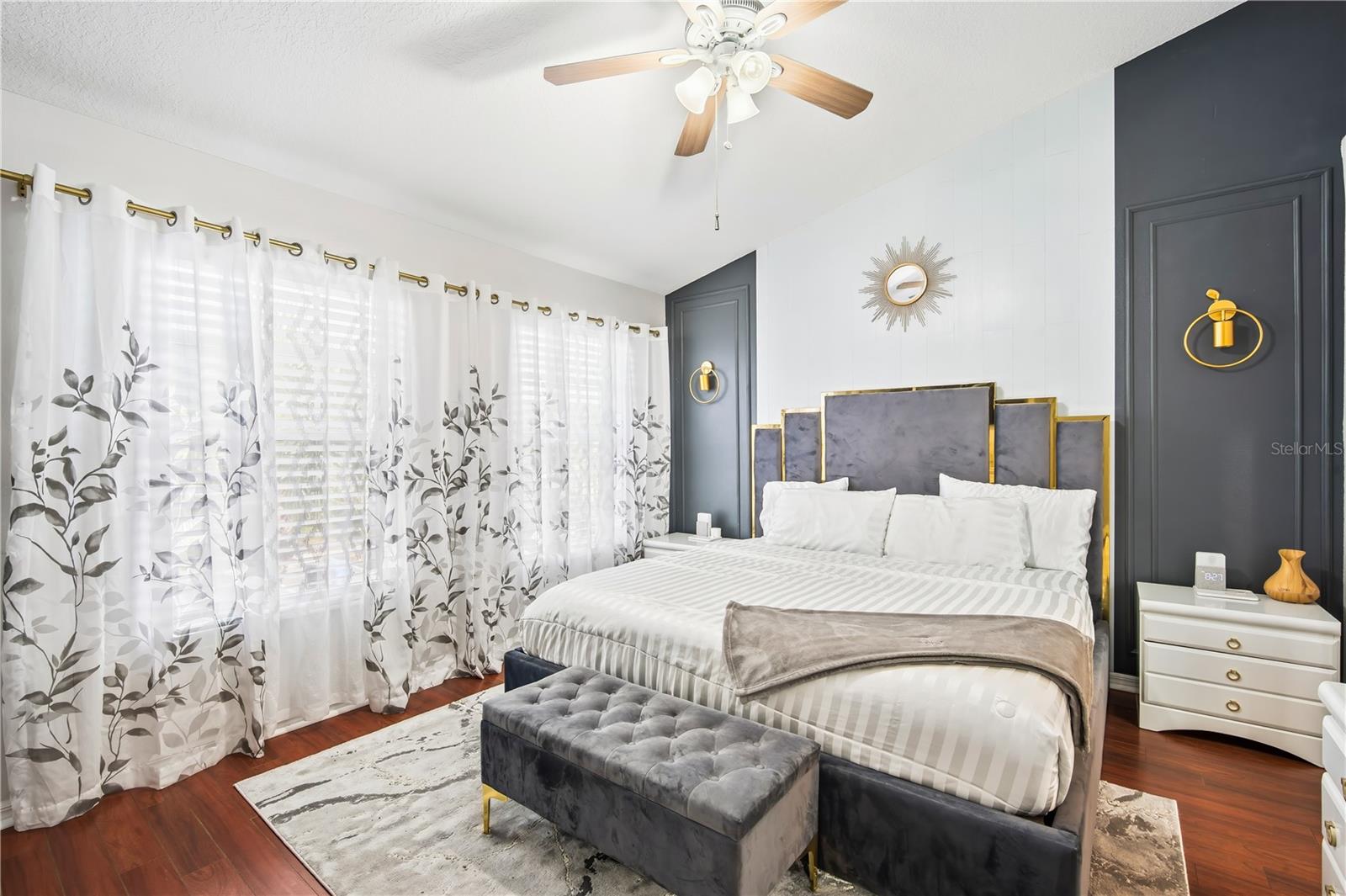 Listing photo id 15 for 12466 Country White Circle