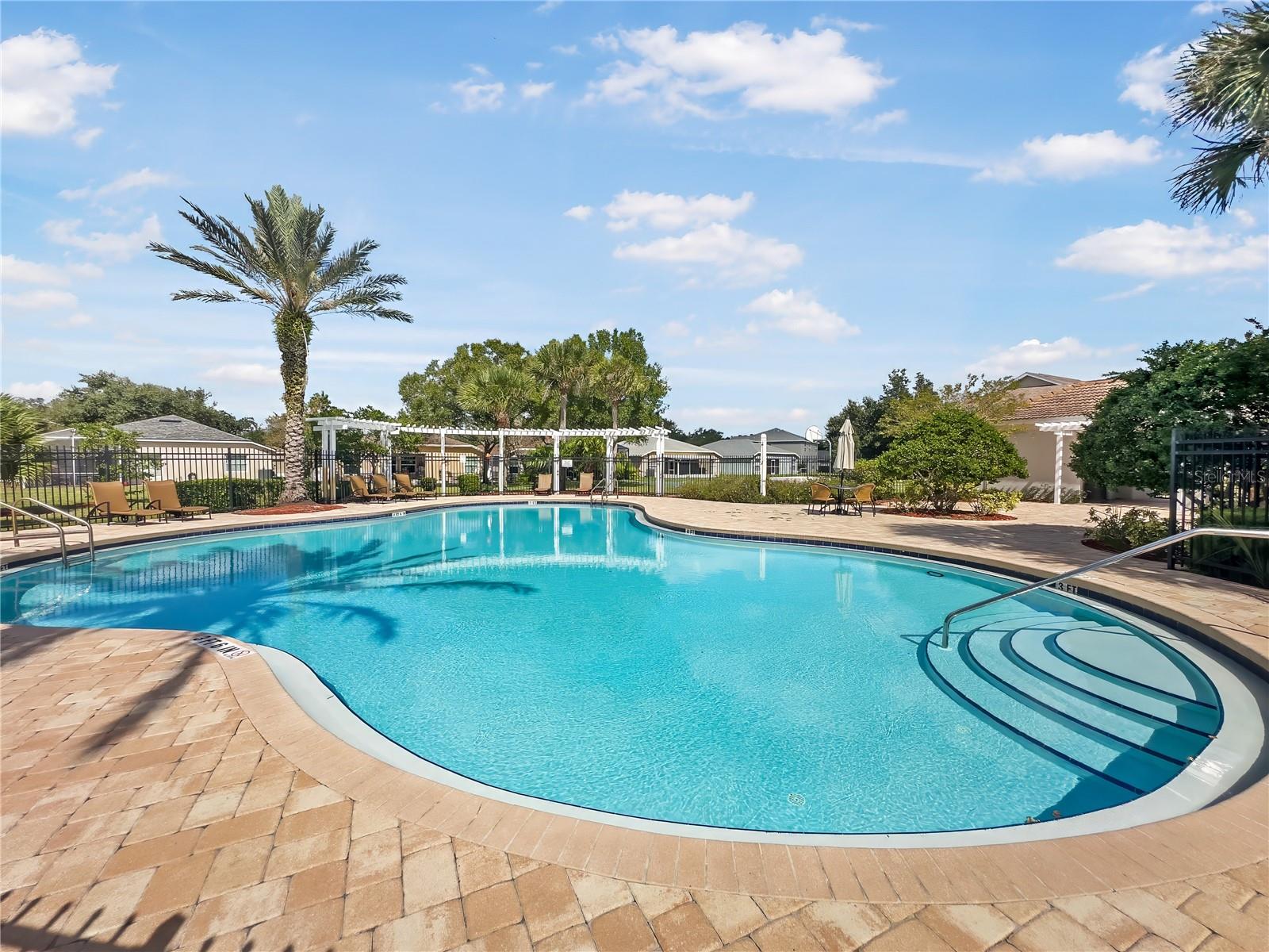 Listing photo id 23 for 12466 Country White Circle