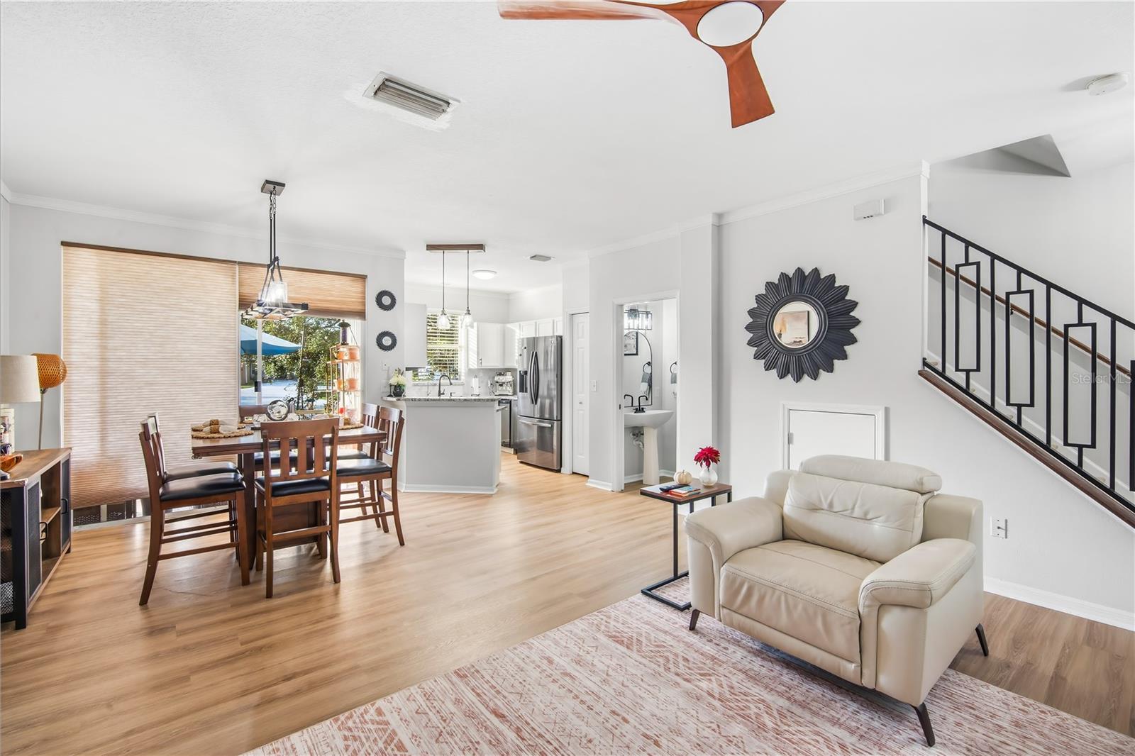 Listing photo id 5 for 12466 Country White Circle