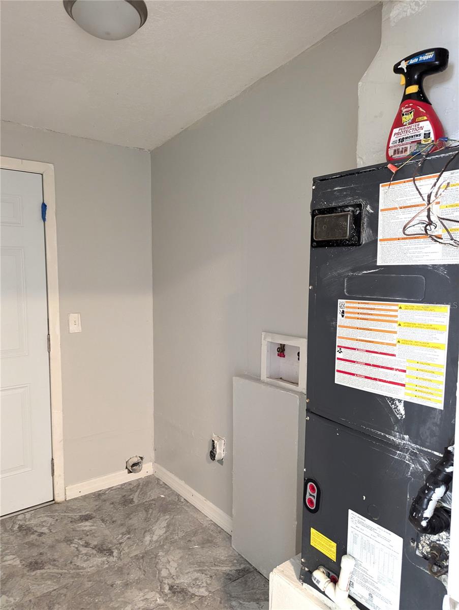 Image 9 of 17 For 8713 Mandarine Place