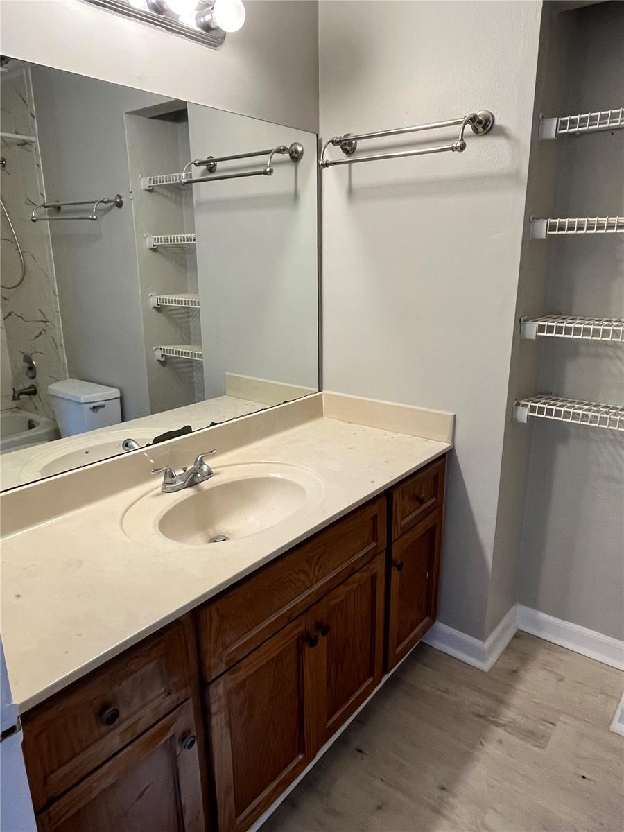 Image 9 of 15 For 1805 Lennox Road E 1805