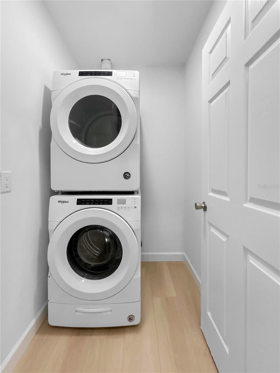 Image 22 of 29 For 2078 Shadow Lane