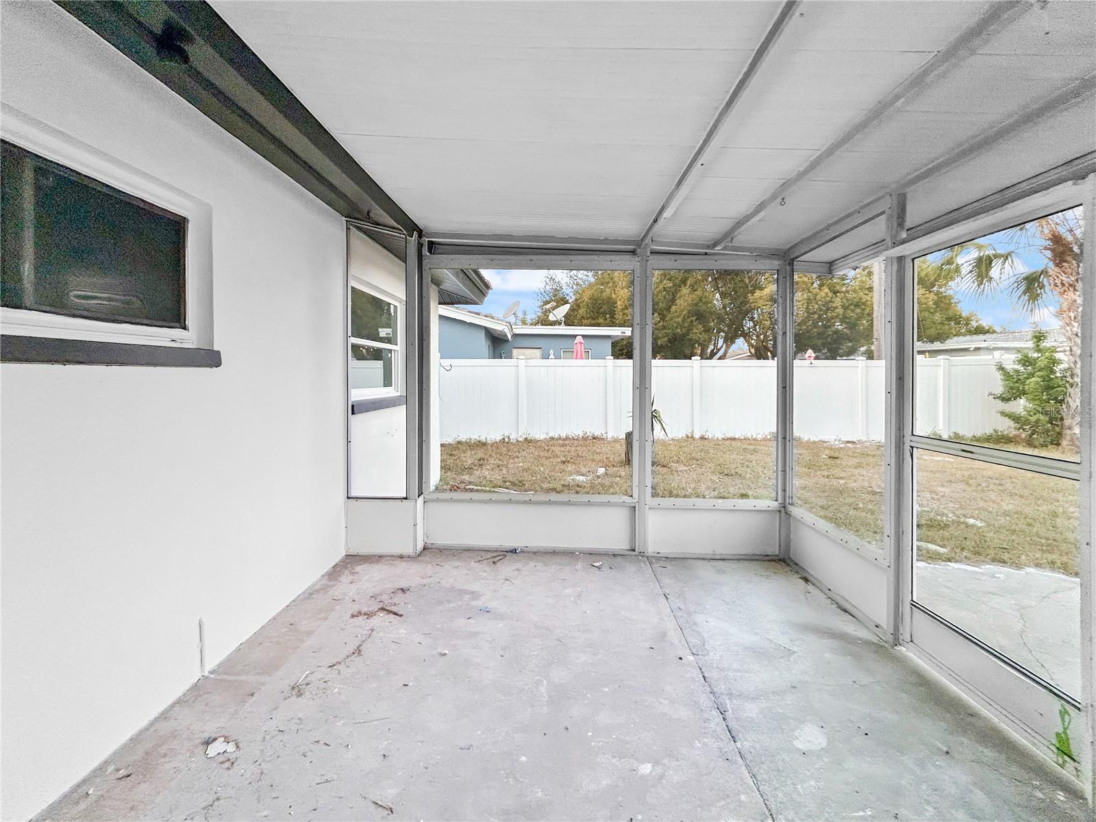 Image 23 of 29 For 2078 Shadow Lane