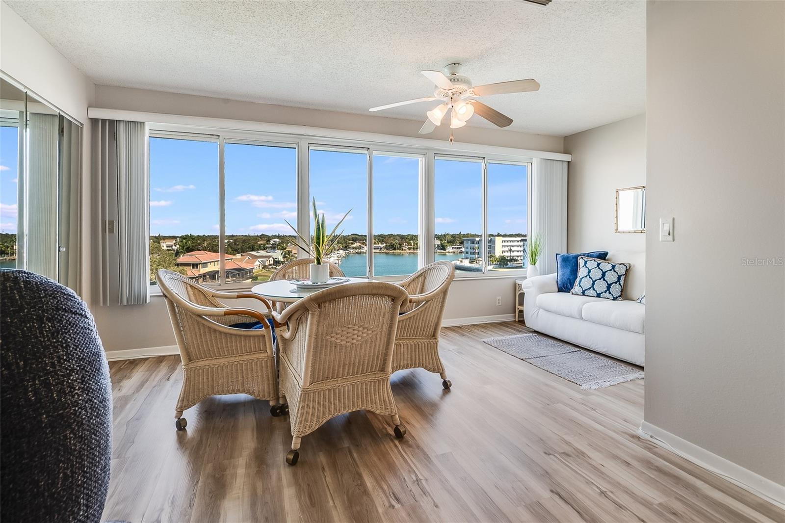 Image 11 of 54 For 6075 Shore Boulevard S 503