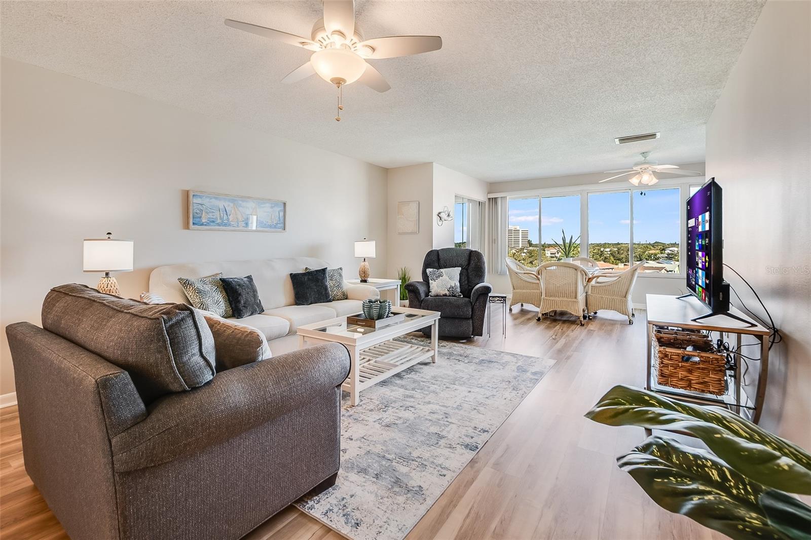 Image 13 of 54 For 6075 Shore Boulevard S 503