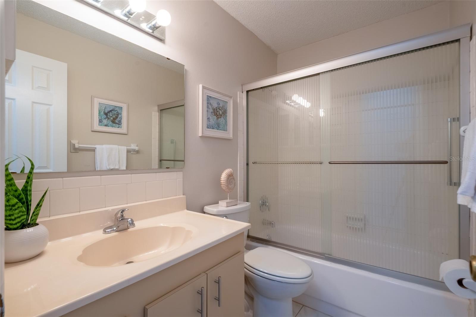 Image 28 of 54 For 6075 Shore Boulevard S 503