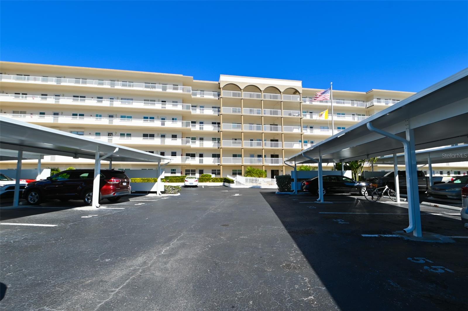 Image 32 of 54 For 6075 Shore Boulevard S 503