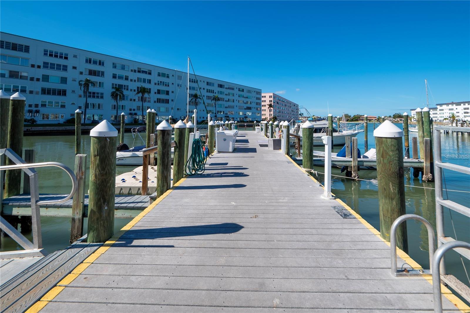 Image 36 of 54 For 6075 Shore Boulevard S 503