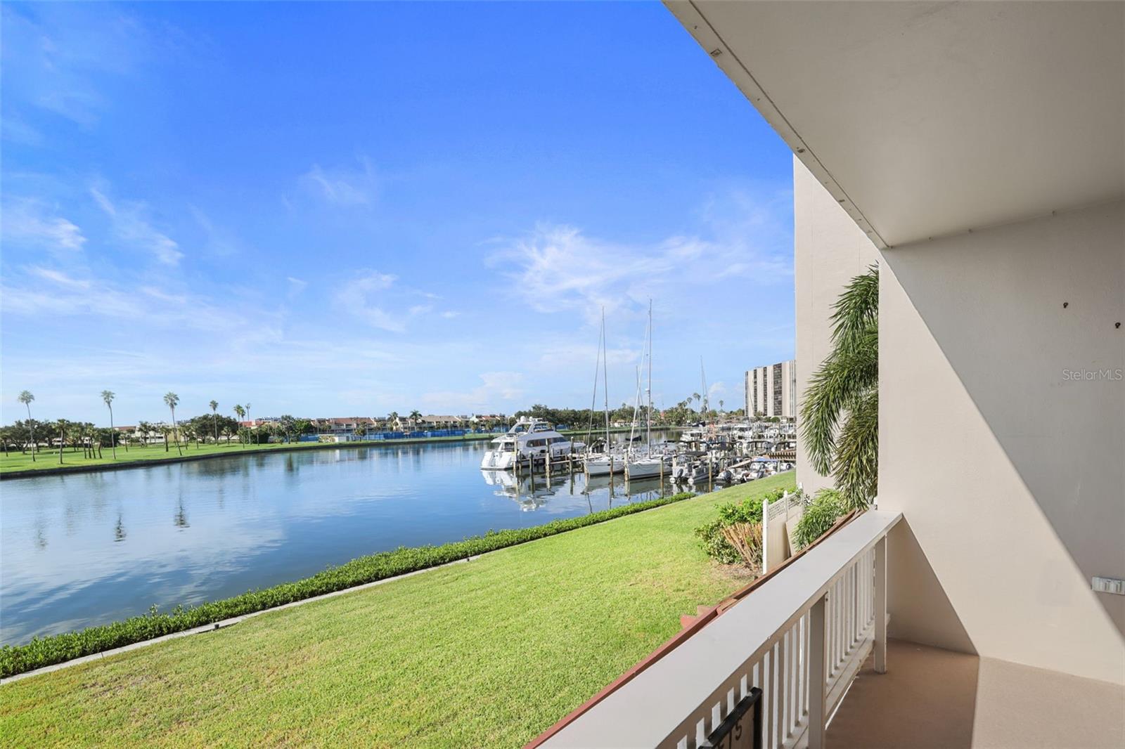 Image 18 of 41 For 450 Treasure Island Causeway 208