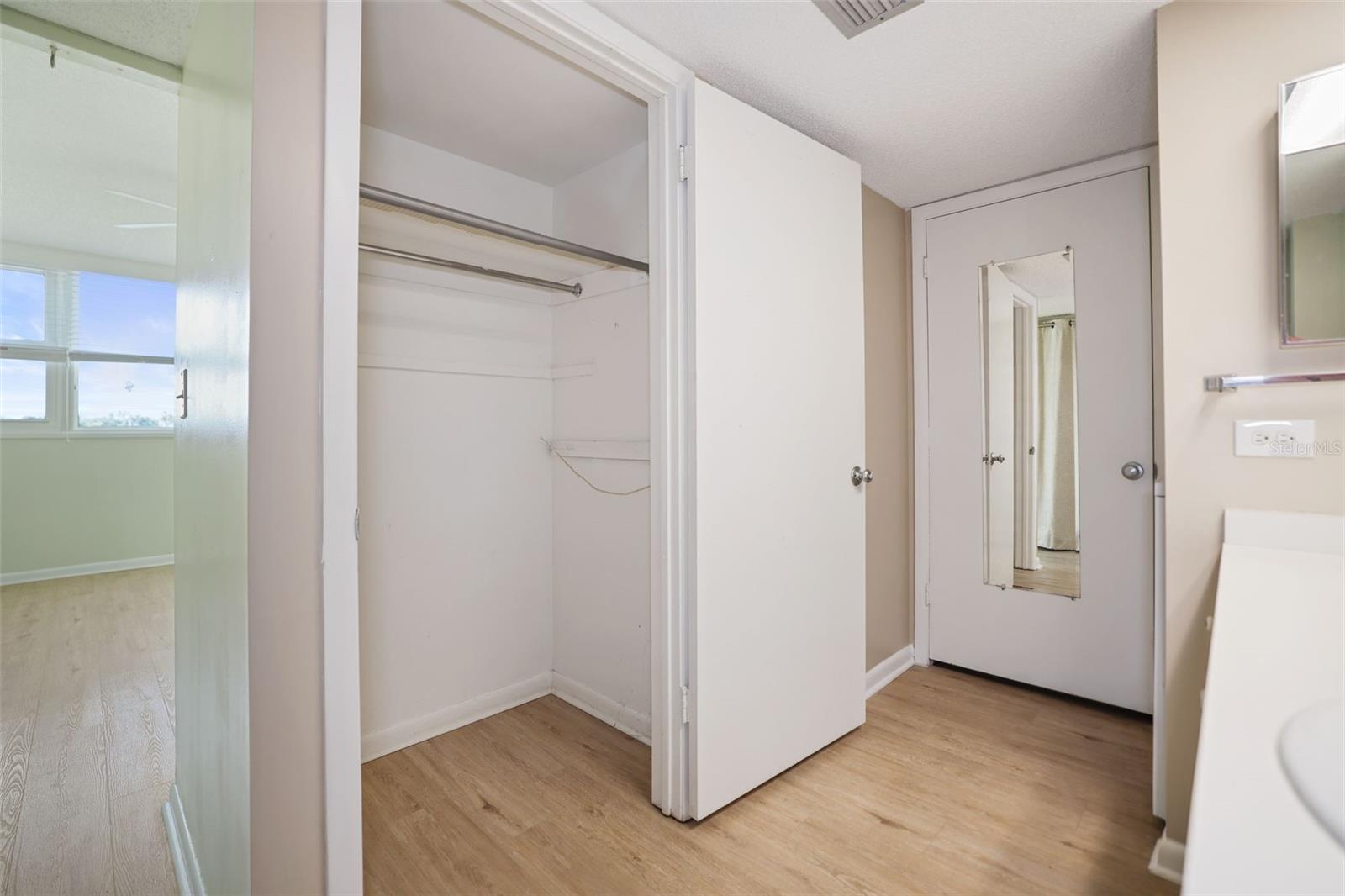 Image 25 of 41 For 450 Treasure Island Causeway 208