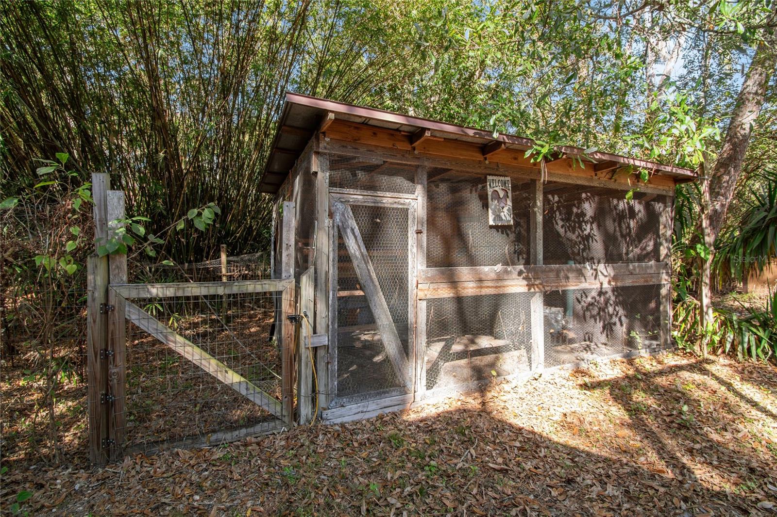 Listing photo id 18 for 17641 Deerfield Drive